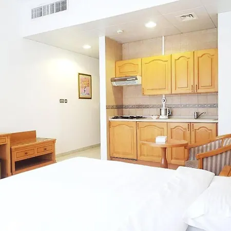 Paramon Chek Hotel *